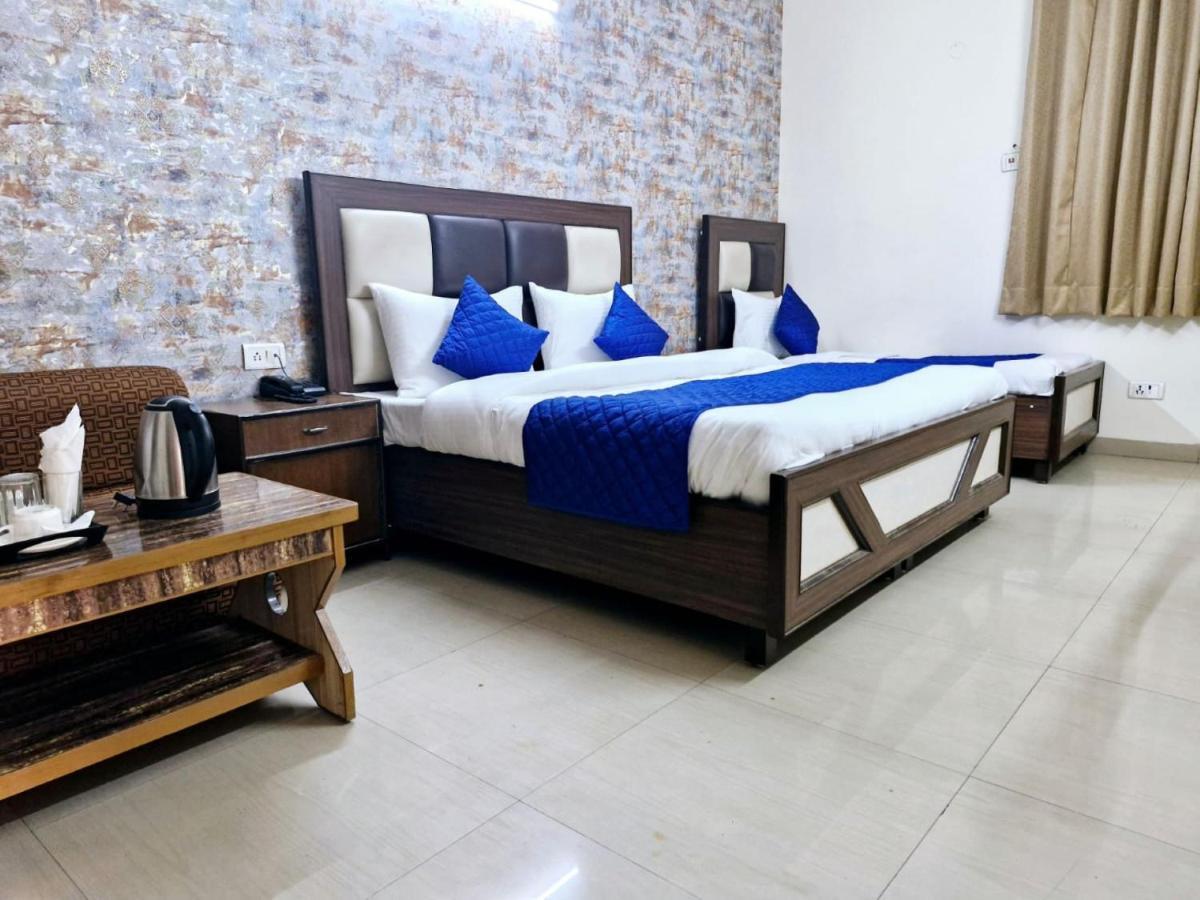 Airport Hotel Mayank Residency New Delhi Buitenkant foto