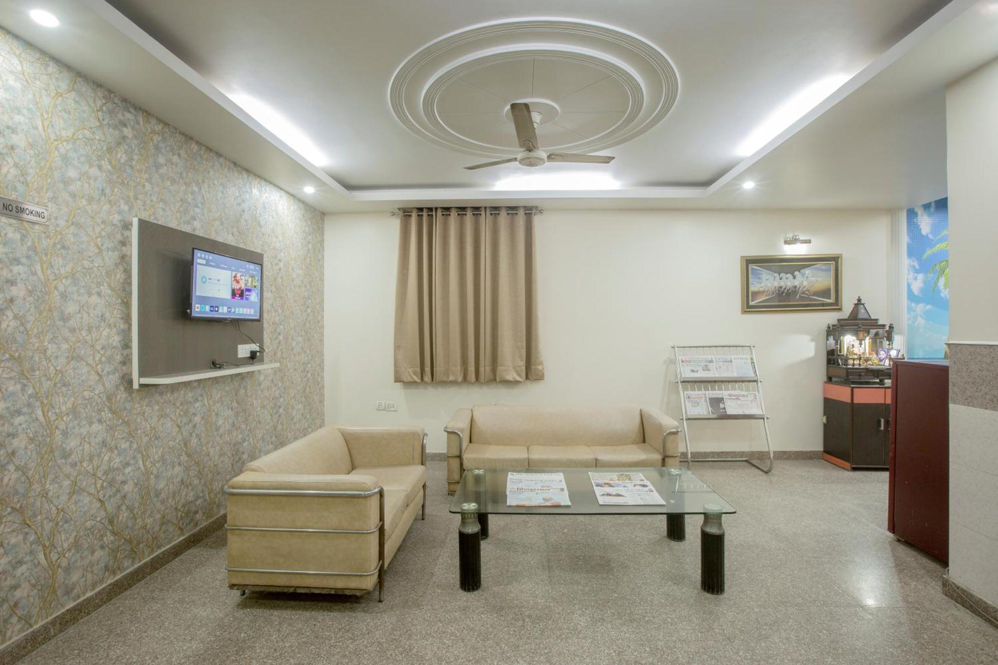Airport Hotel Mayank Residency New Delhi Buitenkant foto