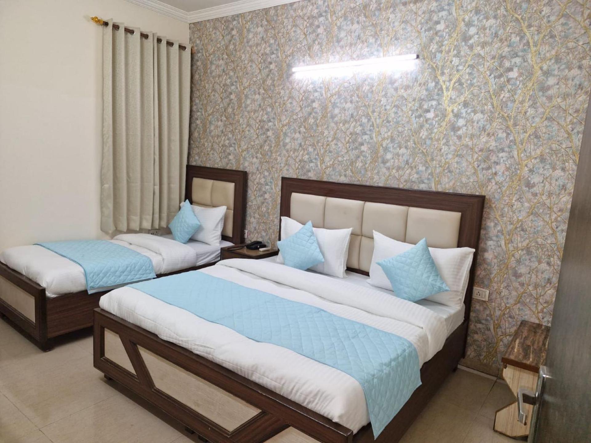 Airport Hotel Mayank Residency New Delhi Buitenkant foto
