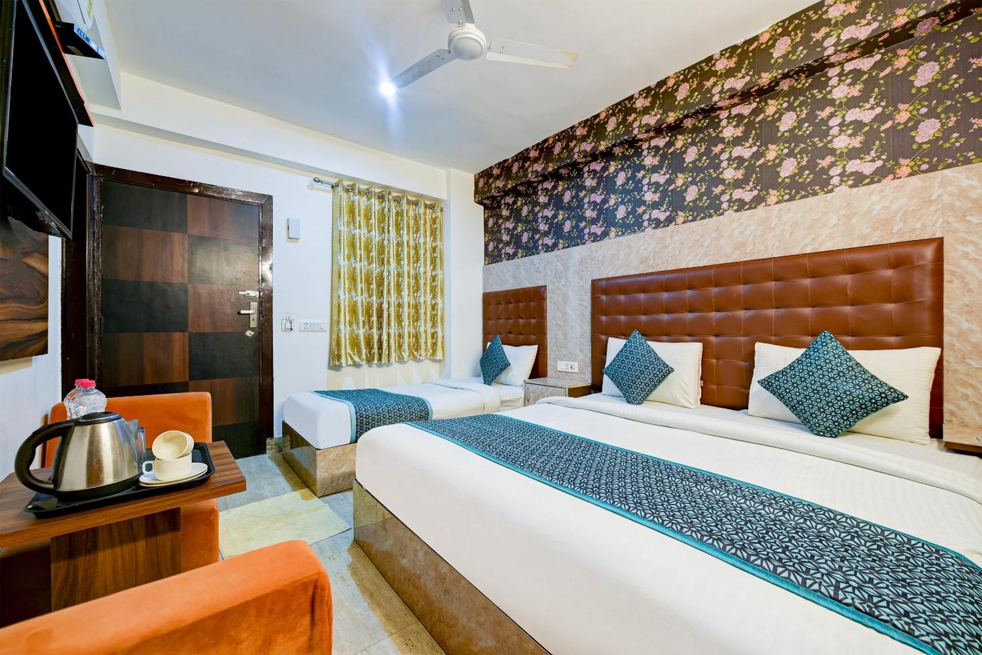 Airport Hotel Mayank Residency New Delhi Buitenkant foto