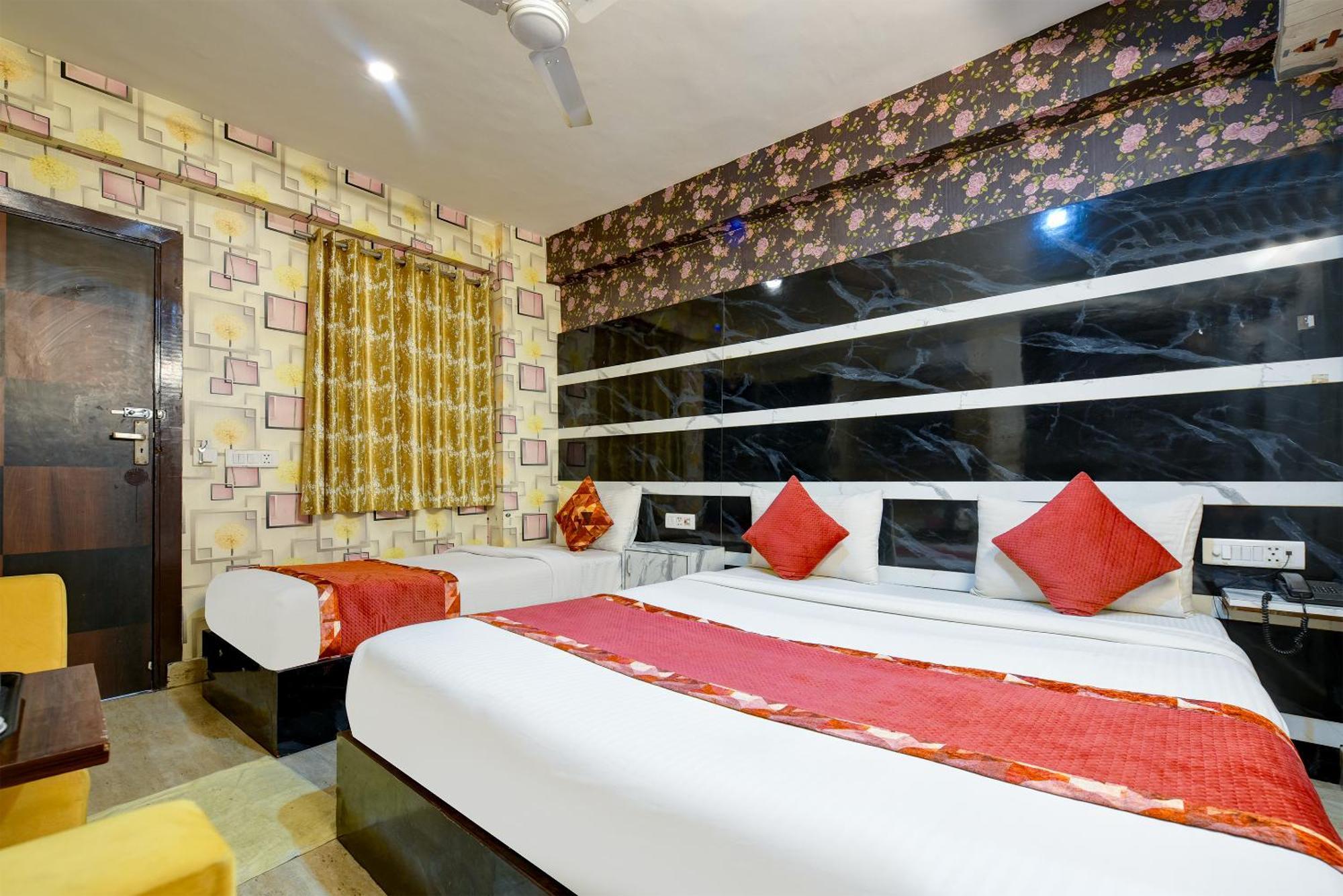Airport Hotel Mayank Residency New Delhi Buitenkant foto
