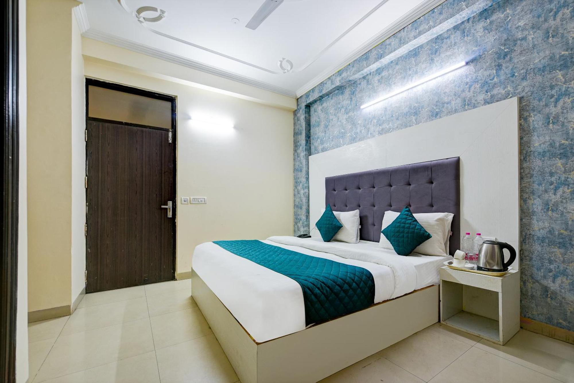 Airport Hotel Mayank Residency New Delhi Buitenkant foto