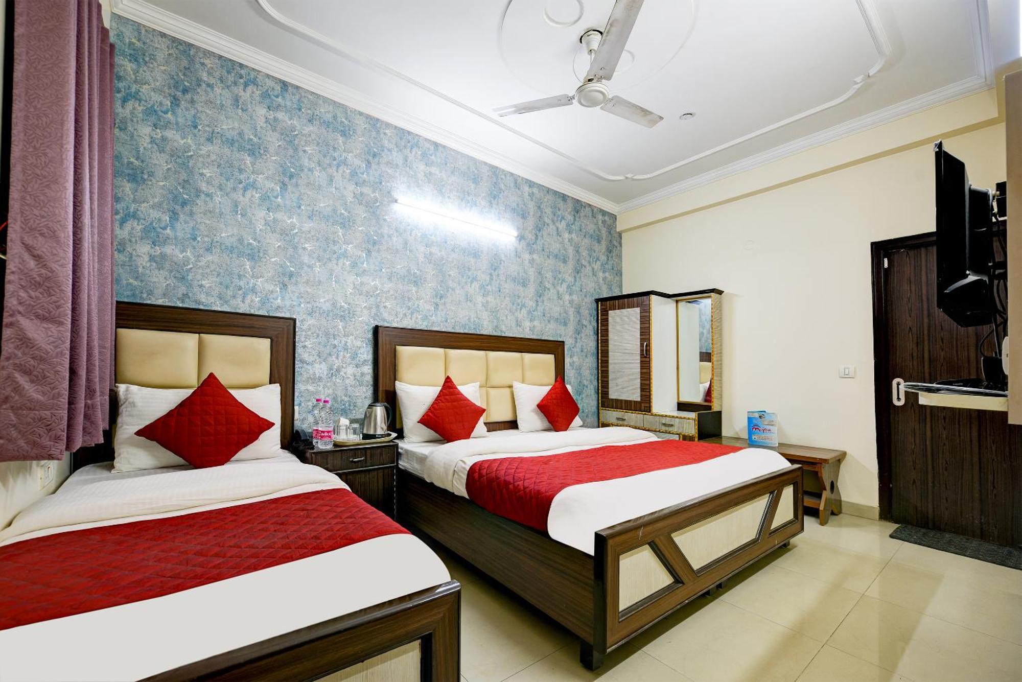 Airport Hotel Mayank Residency New Delhi Buitenkant foto