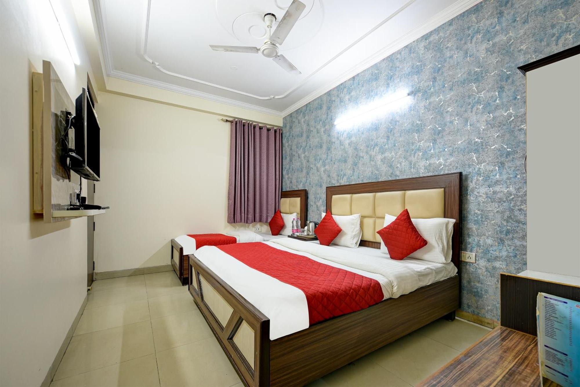 Airport Hotel Mayank Residency New Delhi Buitenkant foto