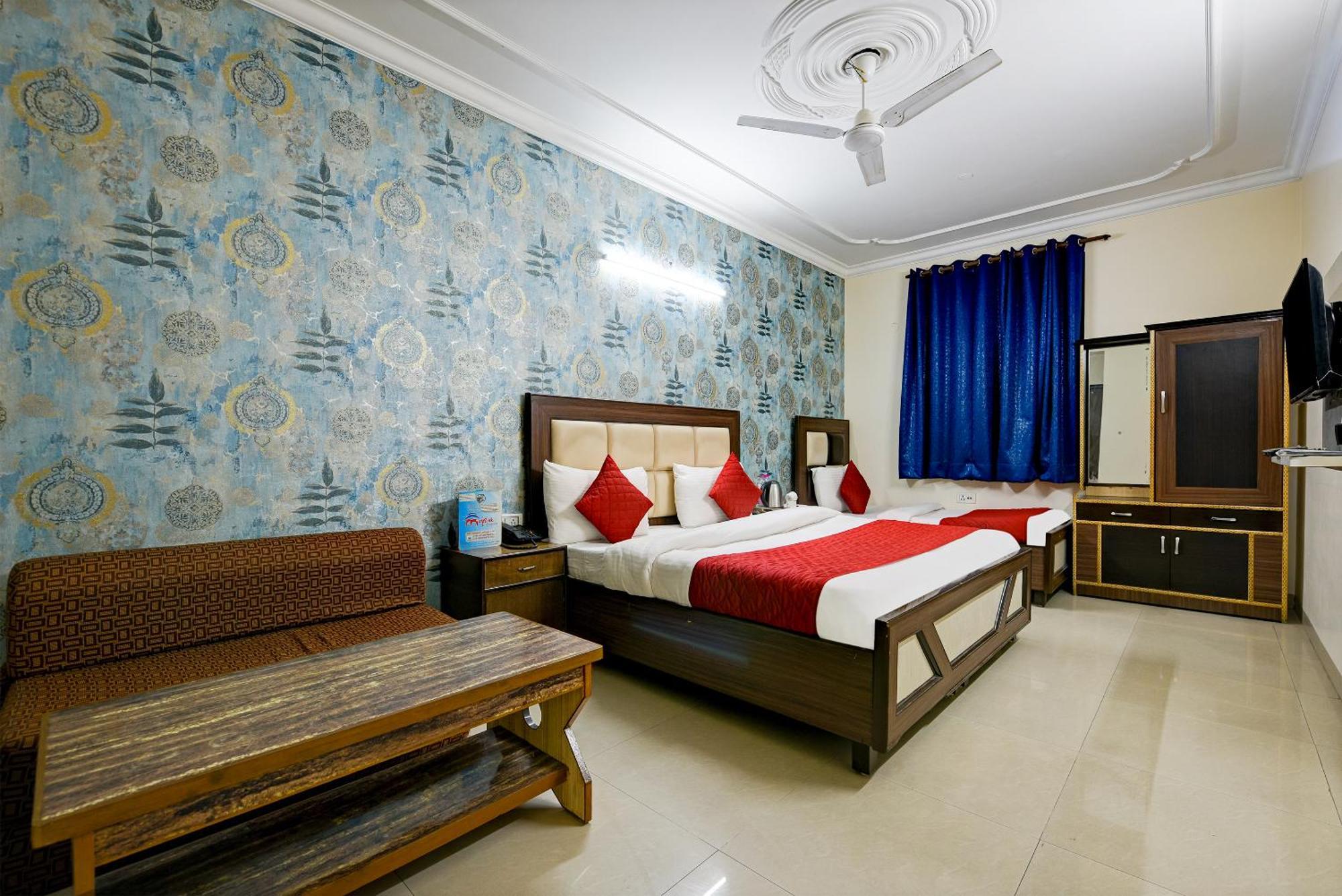 Airport Hotel Mayank Residency New Delhi Buitenkant foto
