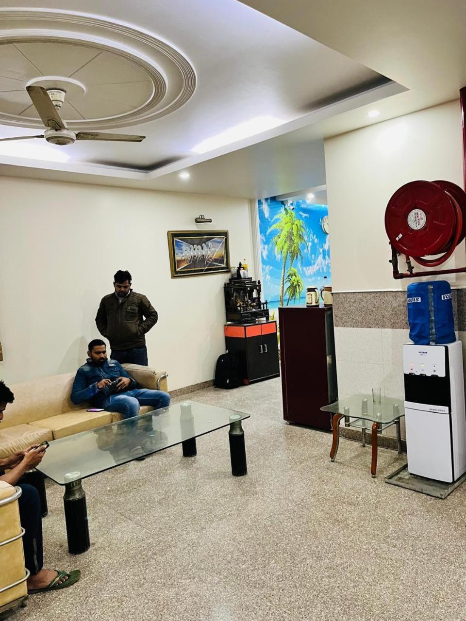Airport Hotel Mayank Residency New Delhi Buitenkant foto